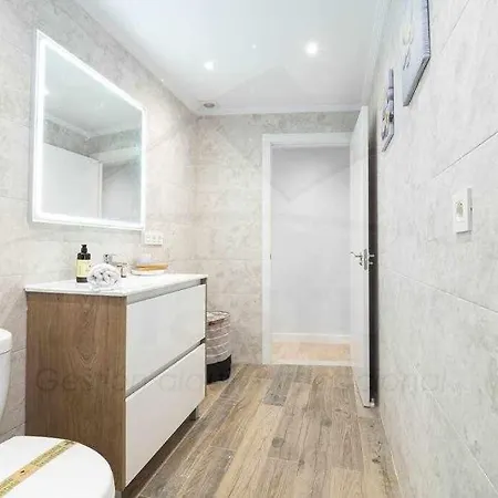 Cruz Victoria Apartment *
