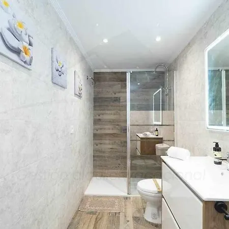 Cruz Victoria Apartament Gijón